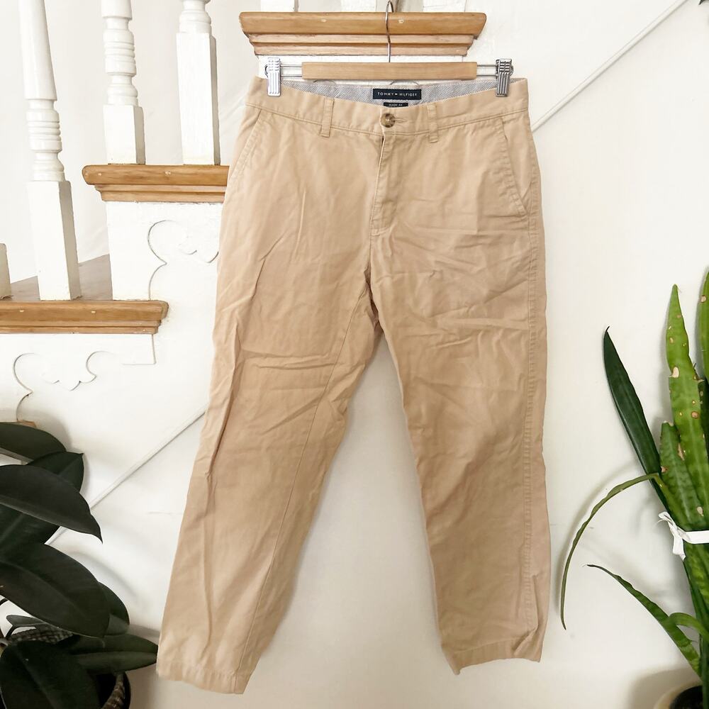 Tommy Hilfiger Mens Classic Fit Chino Pants Khaki Straight Leg Size 30x30